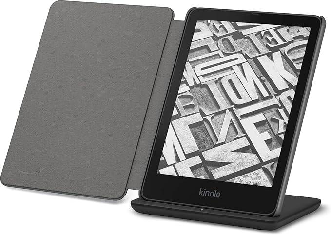 Kindle Paperwhite Signature Edition Essentials Bundle