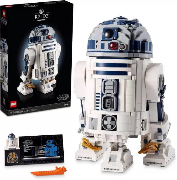 No longer available LEGO Star Wars R2-D2 set